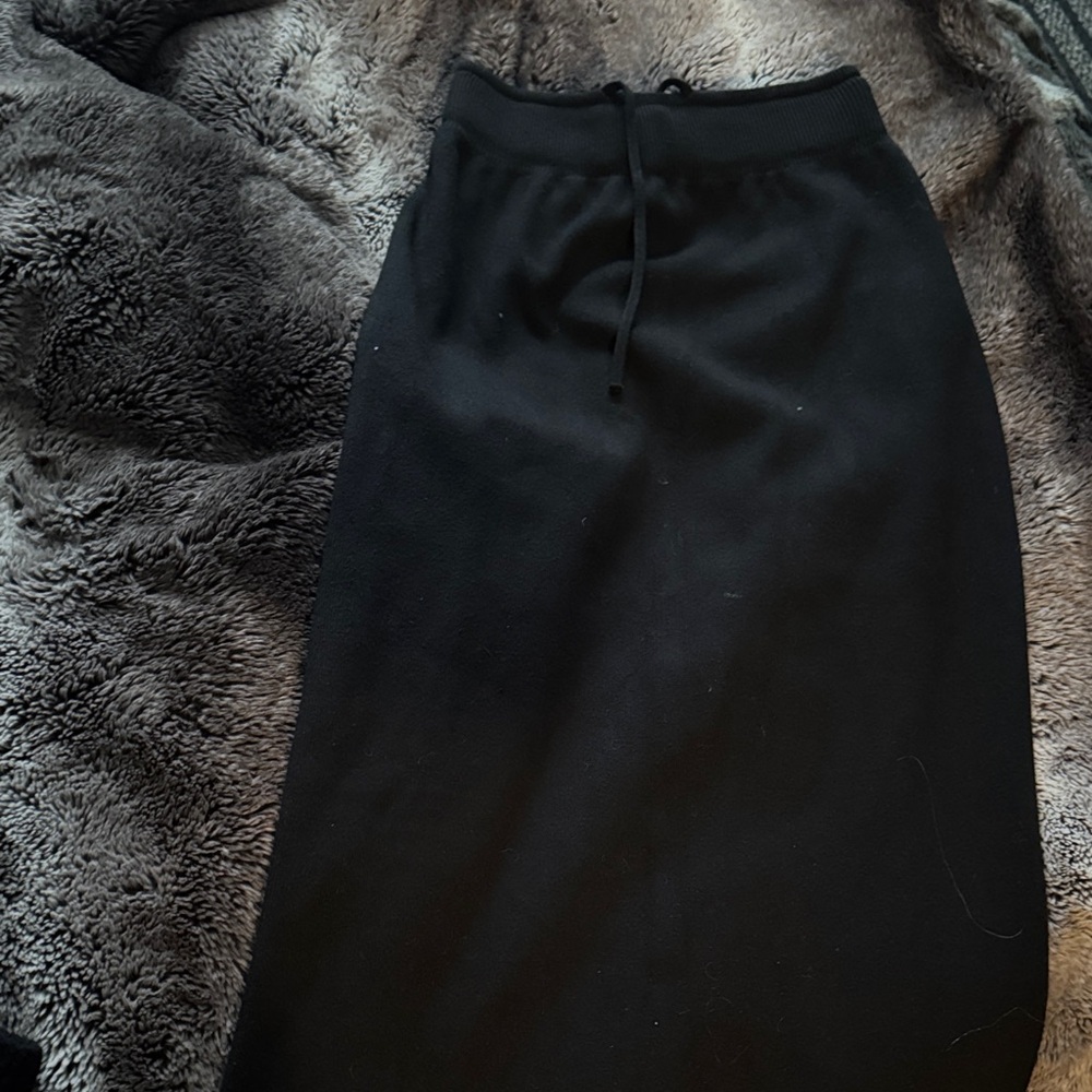 Chic Black Pencil Skirt for Women